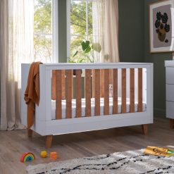 Como Cot Bed White Rosewood 1