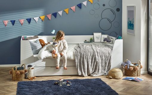cyc001 cyclone daybed all white roomset 1