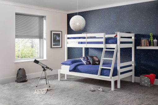 MER001 Merlin Triple Sleeper White Roomset 1