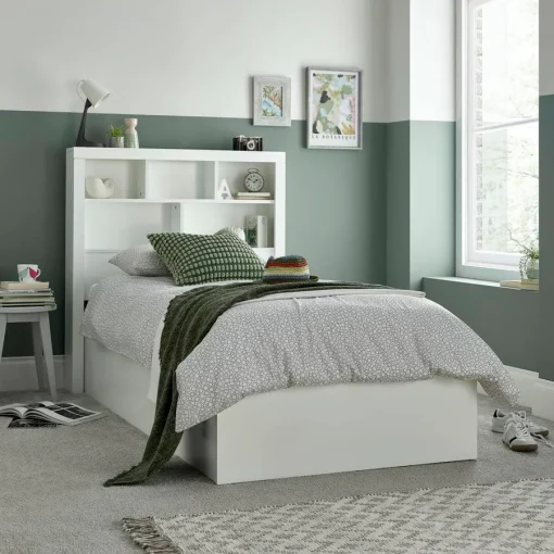 2Oscar white bed right openercompressed