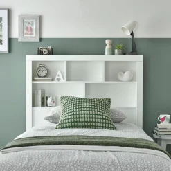 6Oscar white bed Detail 1compressed