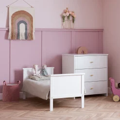 EvieMiniWhite0847 RT CMYK sq zoom RGBLORES